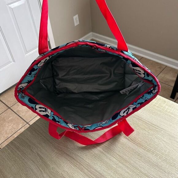 PREOWNED… DISNEY “Mickey Mouse” Insulated / Cooler Tote Bag - Picture 4 of 5